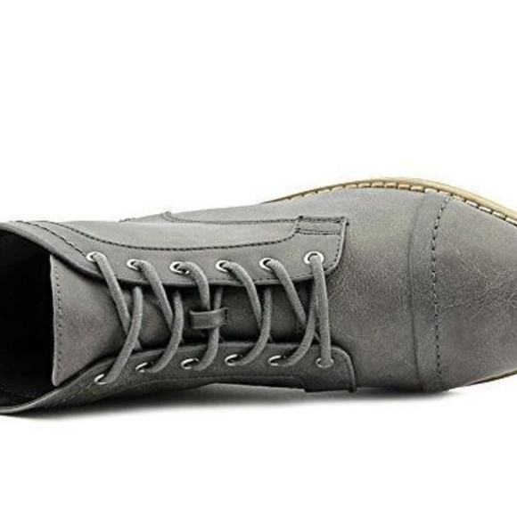 Indigo Rd. Womens Harts Leather Cap Toe Oxfords - Picture 3 of 4